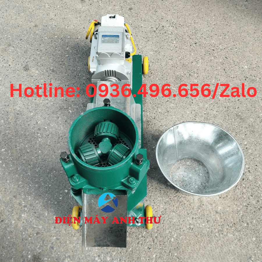 Máy làm cám viên mini tiết kiệm chi phí chăn nuôi
